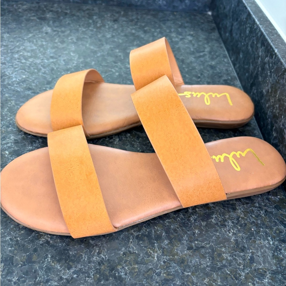Lulus Tan Sandals 7.5 Brand New